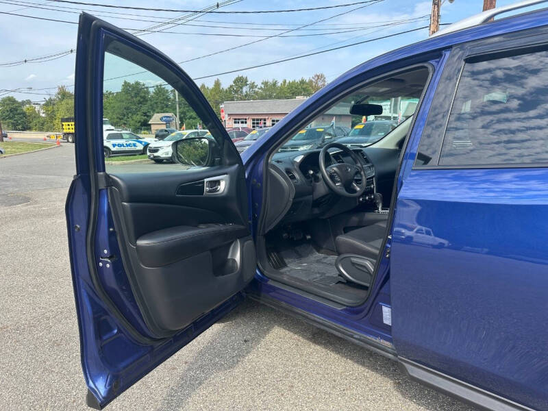 2018 Nissan Pathfinder S