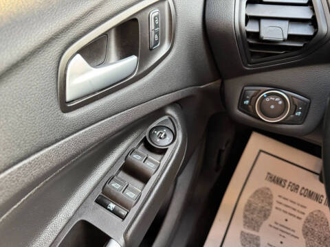 2015 Ford C-MAX Hybrid SE