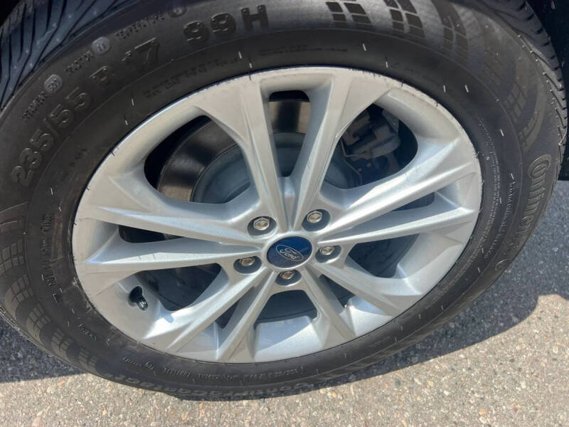 2019 Ford Escape SE