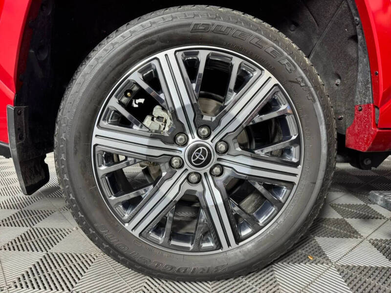 2023 Toyota Sequoia Capstone