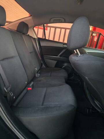 2013 Mazda MAZDA3 i SV