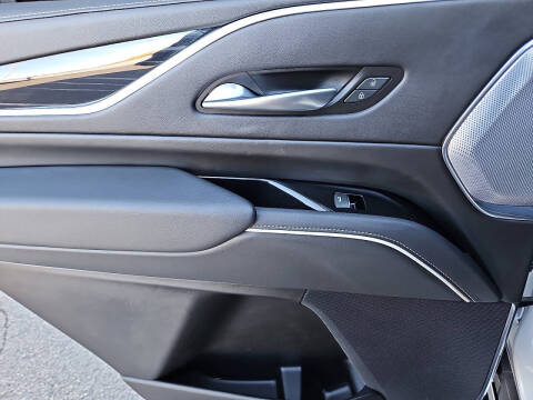 2023 Cadillac Escalade Sport