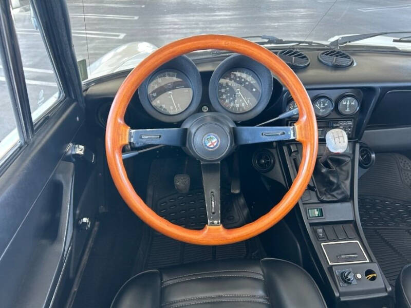 1985 Alfa Romeo Spider Veloce