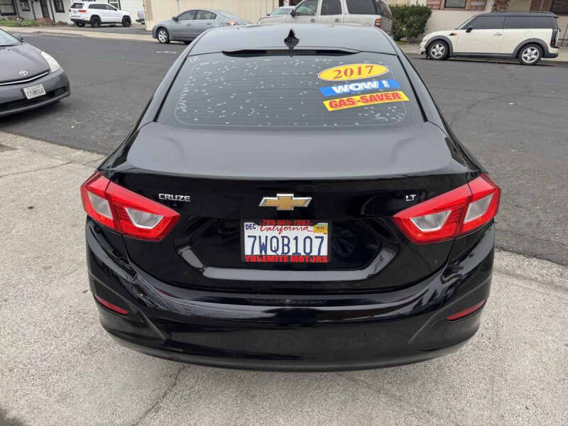 2017 Chevrolet Cruze LT Auto