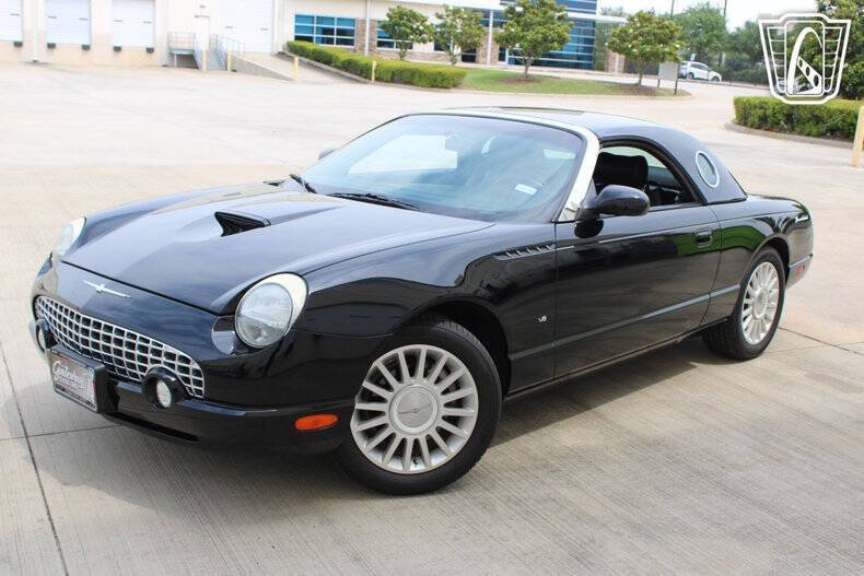 2004 Ford Thunderbird Deluxe
