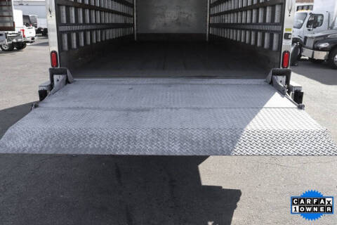 2019 Freightliner M2 106