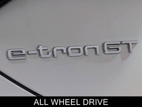 2022 Audi e-tron GT quattro Premium Plus