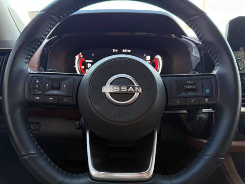 2023 Nissan Pathfinder Platinum