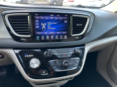 2018 Chrysler Pacifica Touring L