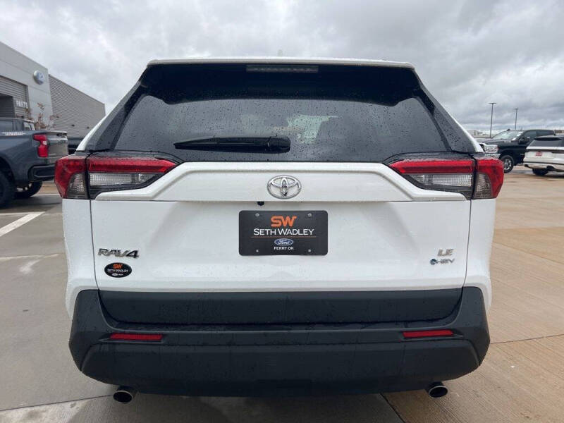 2025 Toyota RAV4 Hybrid LE