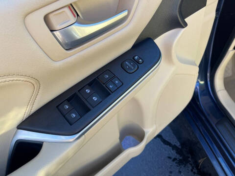 2015 Toyota Camry Hybrid