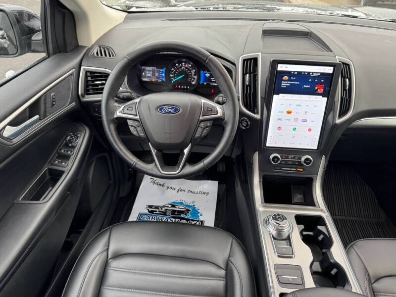 2022 Ford Edge SEL