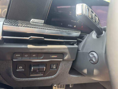 2025 Cadillac Escalade-V