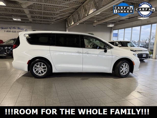 2024 Chrysler Pacifica Touring L