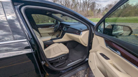 2018 Cadillac XT5 Premium Luxury