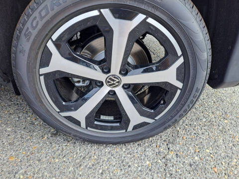 2025 Volkswagen Tiguan SE