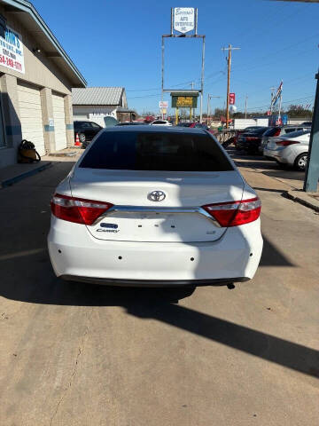 2016 Toyota Camry LE