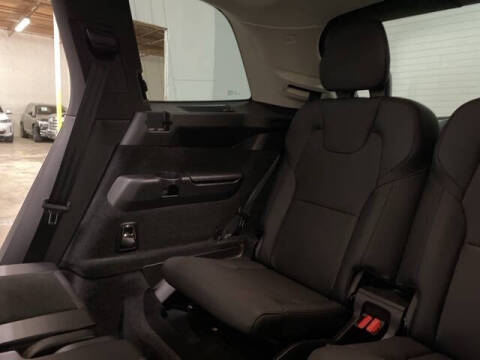 2025 Volvo XC90 B6 Plus Bright Theme 7P