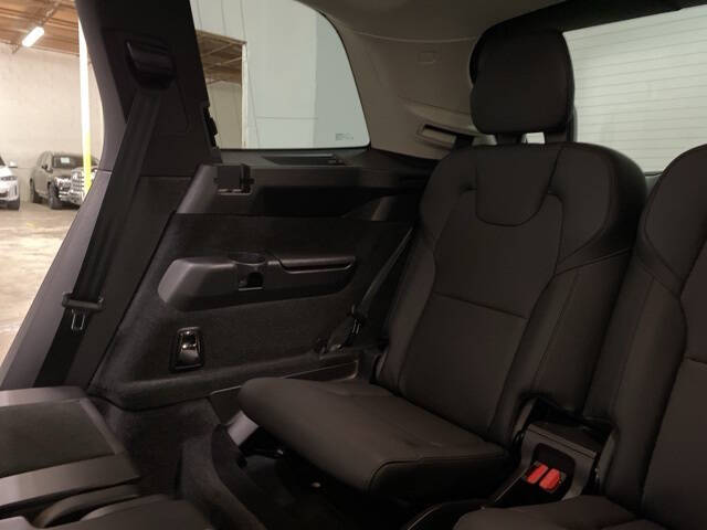 2025 Volvo XC90 B6 Plus Bright Theme 7P