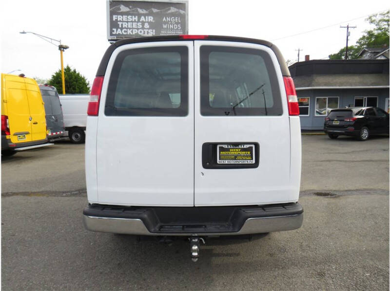 2017 Chevrolet Express 2500