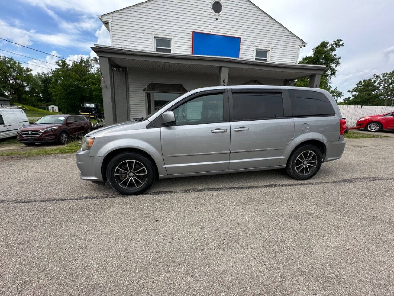 2014 Dodge Grand Caravan for sale at 2k Auto in Jeannette, PA