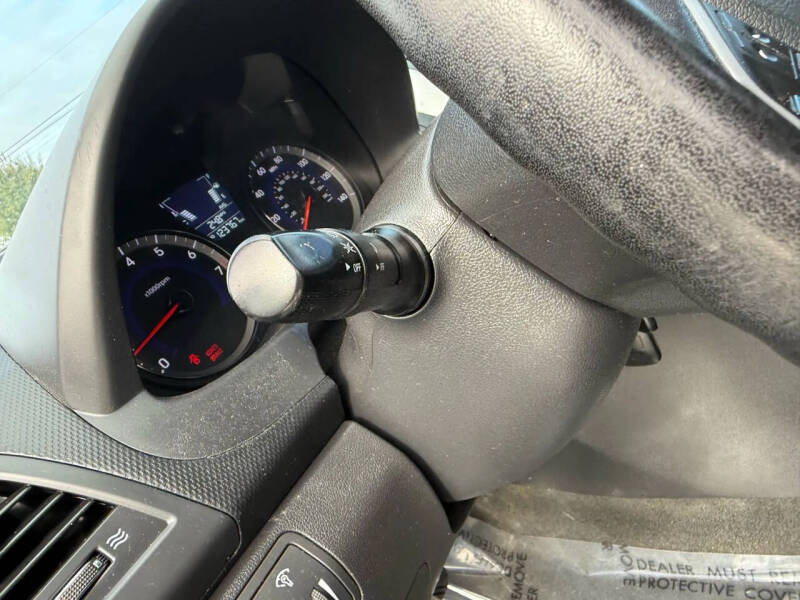 2012 Hyundai Accent SE