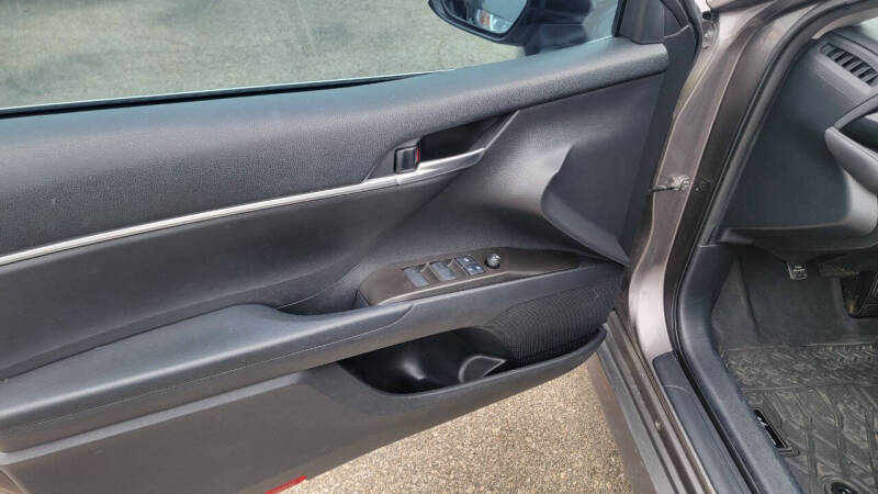 2022 Toyota Camry LE