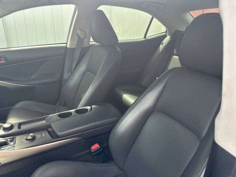 2016 Lexus IS 200t
