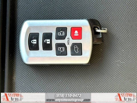 2015 Toyota Sienna XLE 8-Passenger