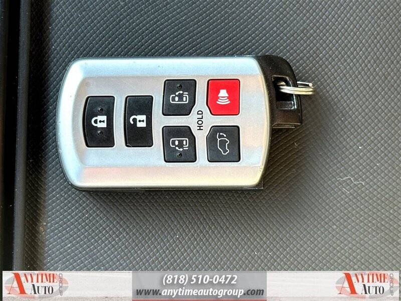 2015 Toyota Sienna XLE 8-Passenger