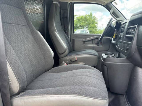 2025 Chevrolet Express 2500
