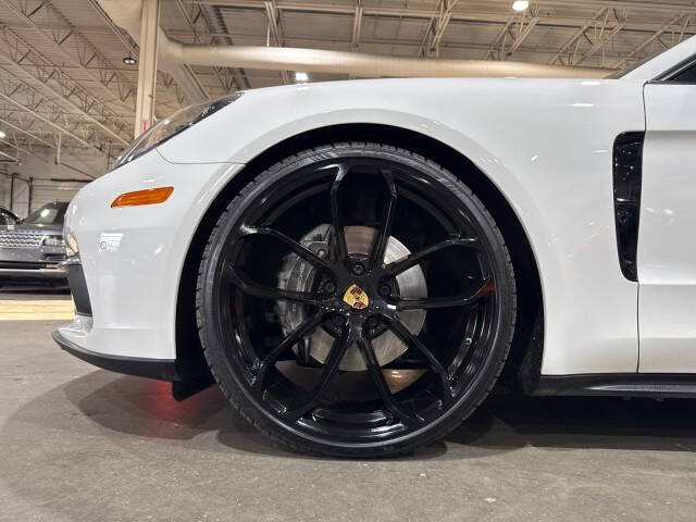 2017 Porsche Panamera