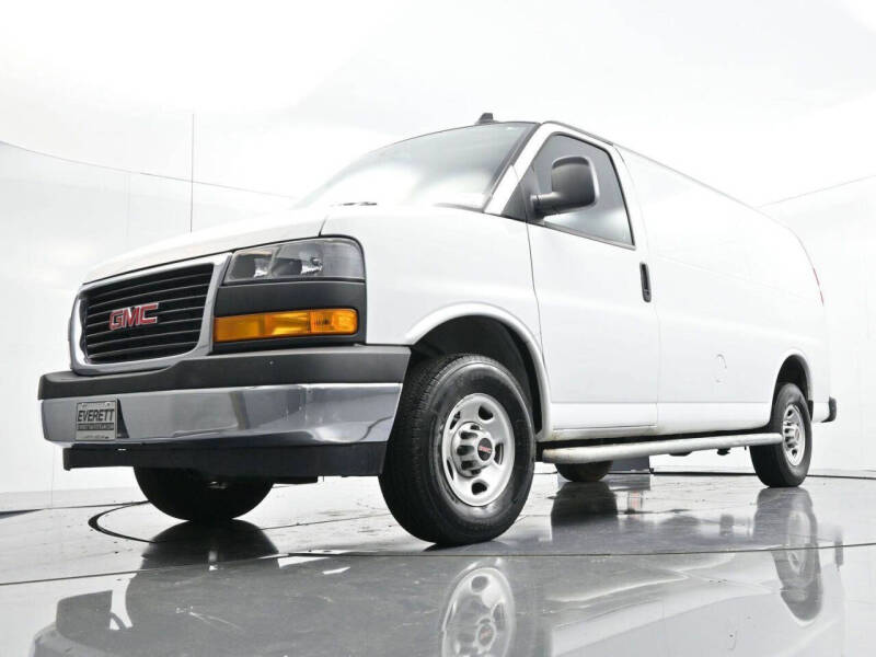 2024 GMC Savana 2500