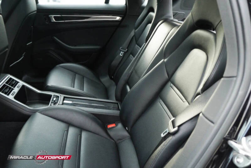 2017 Porsche Panamera 4S