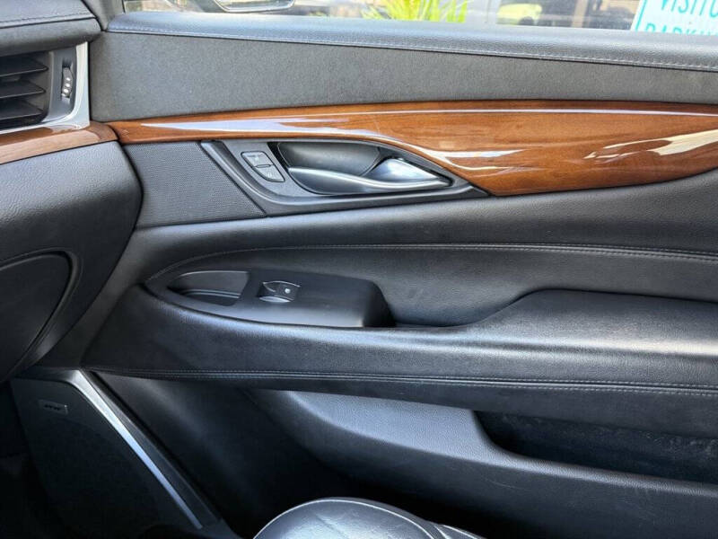 2019 Cadillac Escalade Luxury