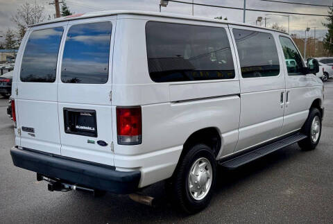 2013 Ford E-Series E-350 SD XLT