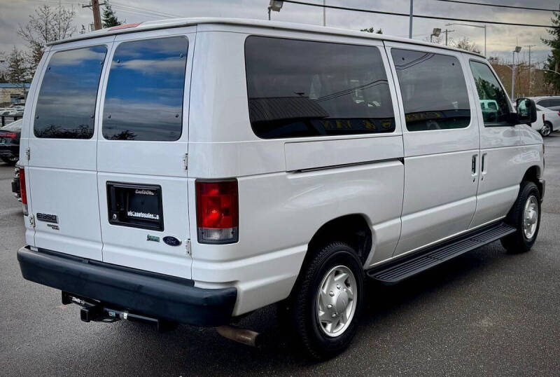 2013 Ford E-Series E-350 SD XLT