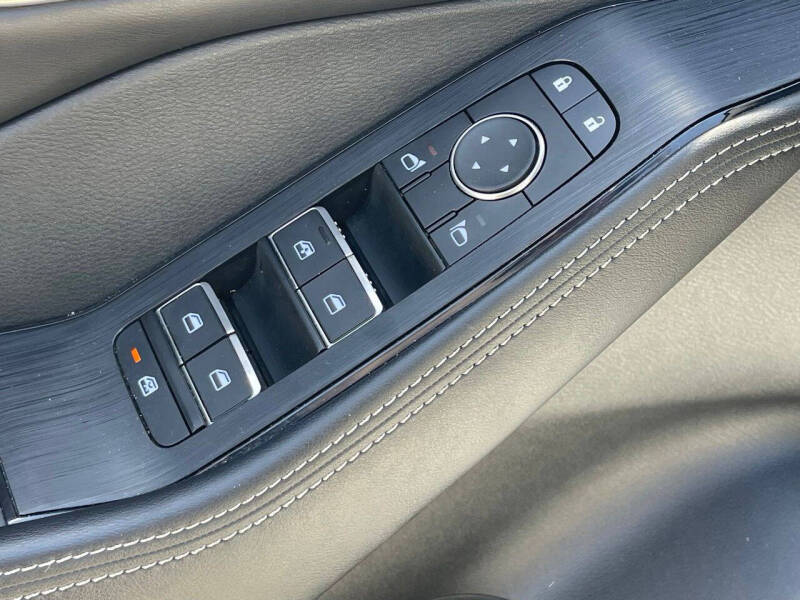 2024 Nissan Rogue Platinum