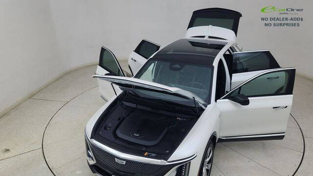 2024 Cadillac LYRIQ Tech