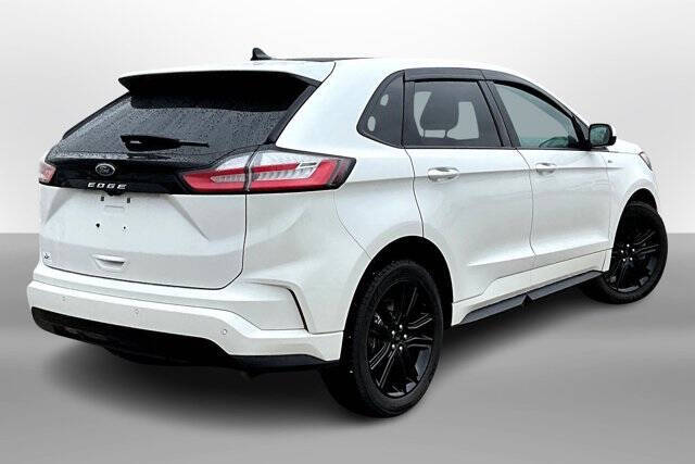 2022 Ford Edge ST-Line