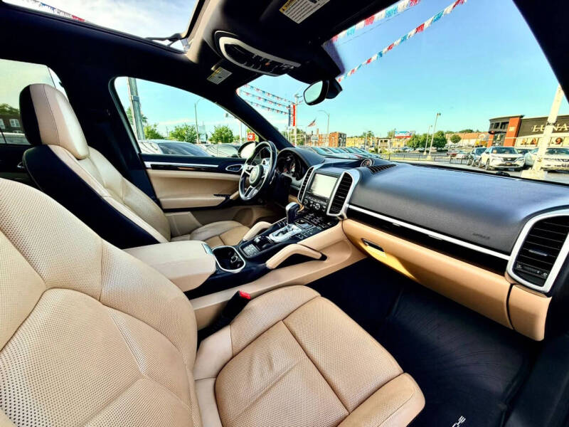 2016 Porsche Cayenne S