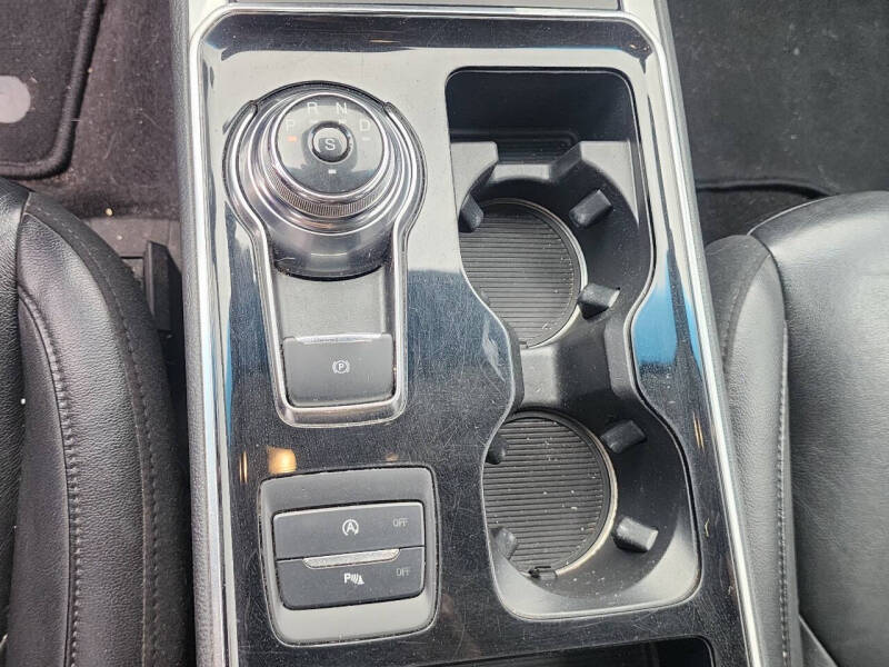 2020 Ford Edge Titanium