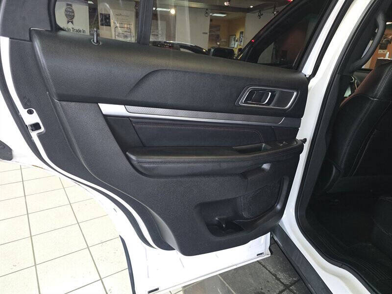 2017 Ford Explorer Sport