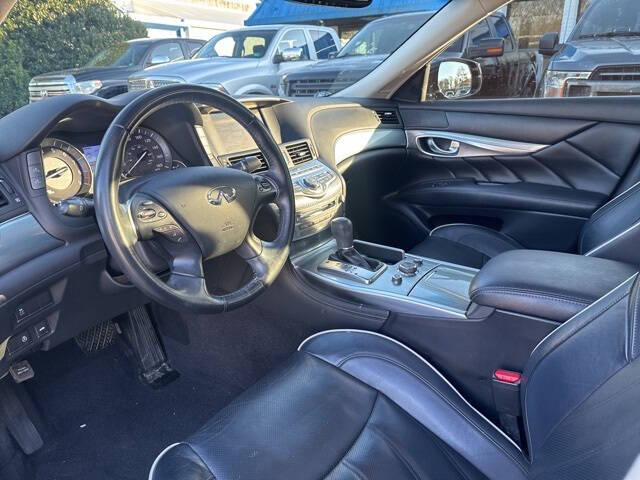 2017 Infiniti Q70L 3.7