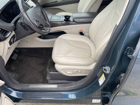 2016 Lincoln MKX Select