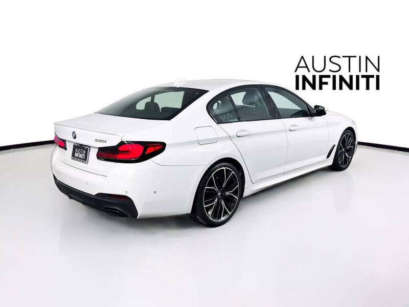 2022 BMW 5 Series 530i