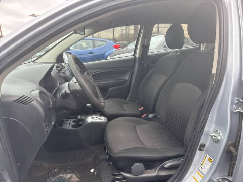 2022 Mitsubishi Mirage ES