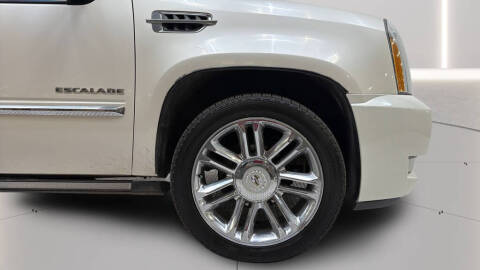 2013 Cadillac Escalade Platinum Edition