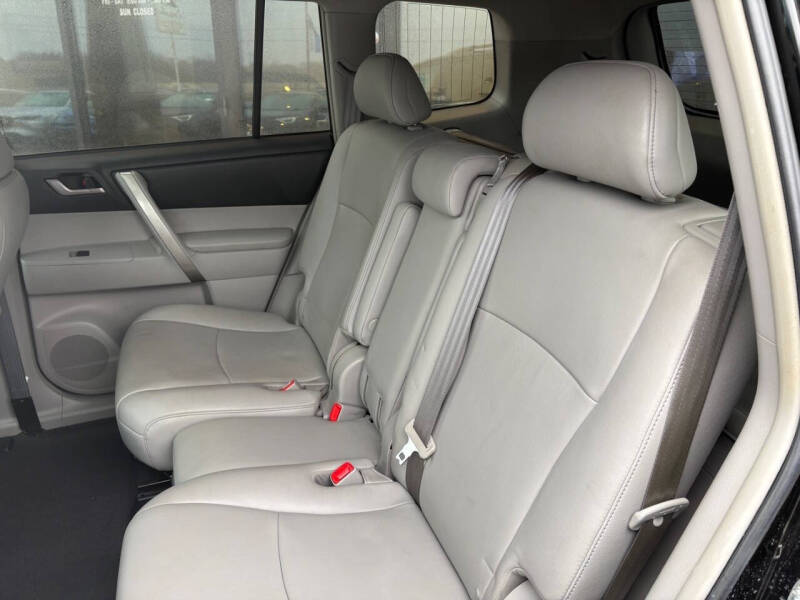 2013 Toyota Highlander SE