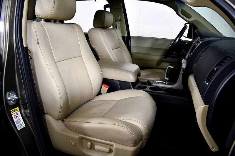 2014 Toyota Sequoia Limited